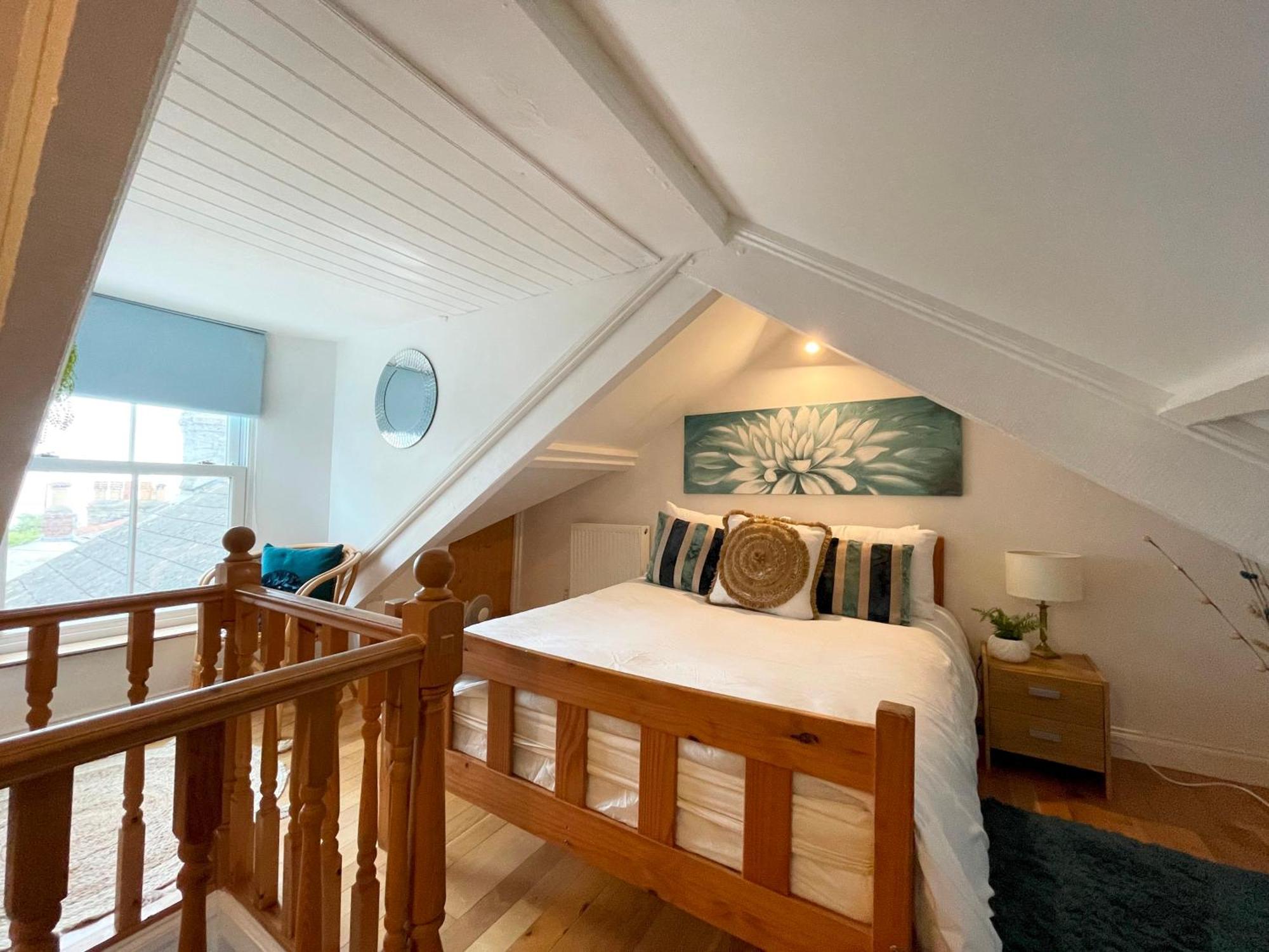 Holiday home Penzance~charming Family Home~3 Bed ~2 Bathrooms *
