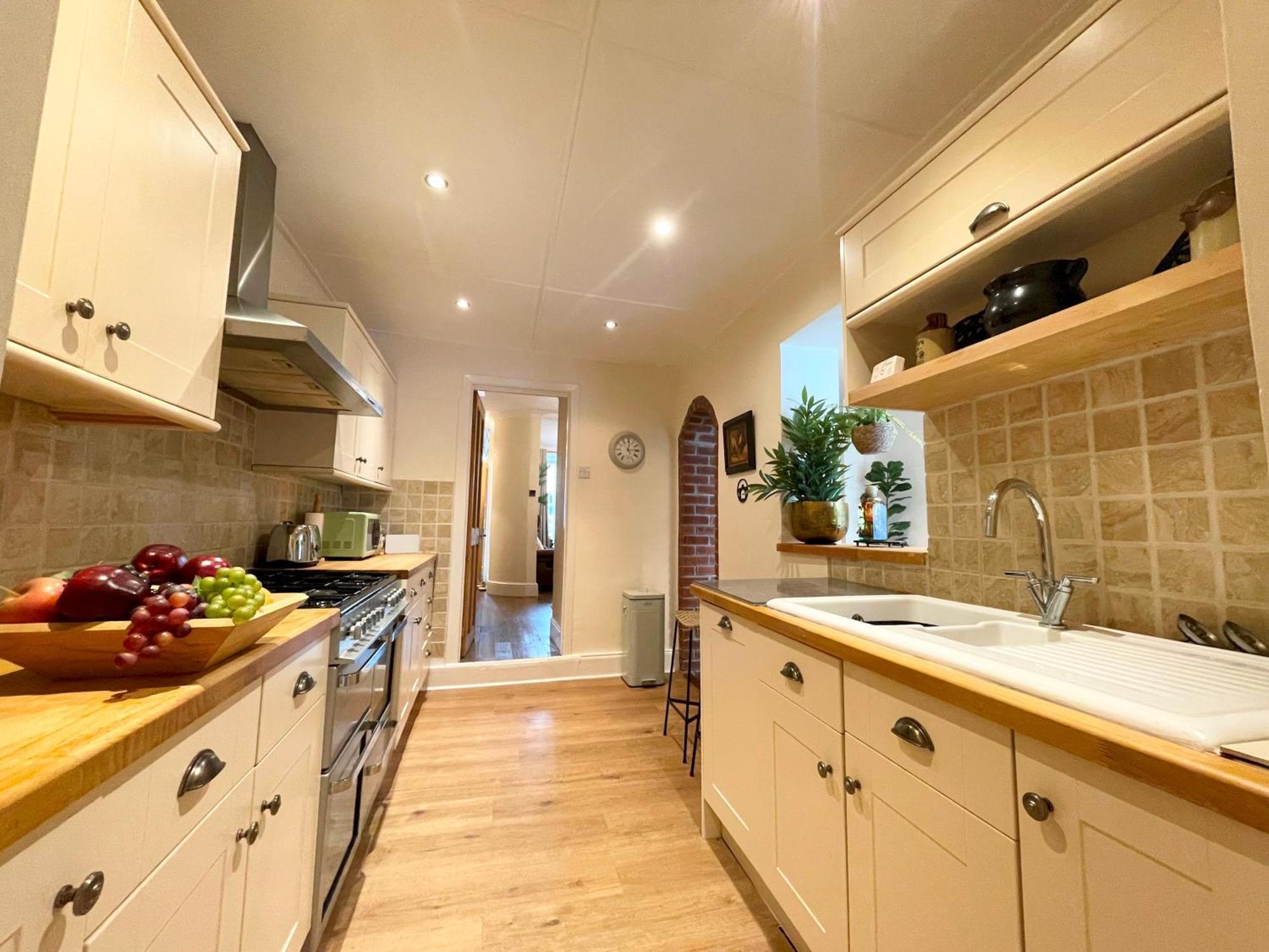Penzance~charming Family Home~3 Bed ~2 Bathrooms * Penzance